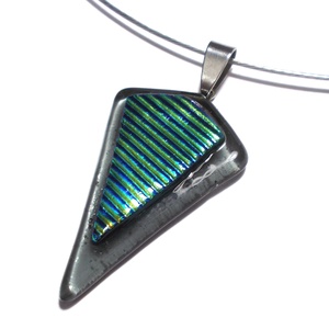 Dichroic csíkok szükében nyaklánc, ajándék fülbevalóval. - ékszer - ékszerszett - Meska.hu