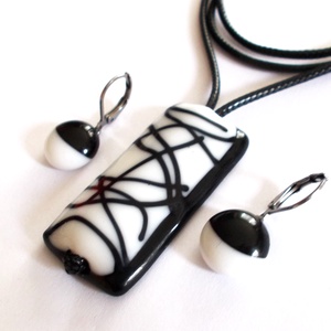 Fekete-fehér trendi ékszerszett, ajándék nőknek névnapra, születésnapra. - Meska.hu