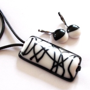 Fekete-fehér trendi ékszerszett, ajándék nőknek névnapra, születésnapra. - ékszer - ékszerszett - Meska.hu