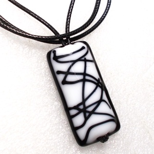 Fekete-fehér trendi ékszerszett, ajándék nőknek névnapra, születésnapra. - ékszer - ékszerszett - Meska.hu