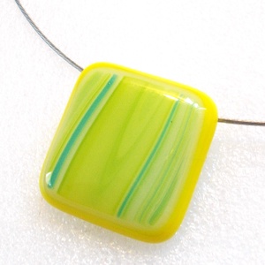 Sárga-zöld csíkos nyaklánc, ajándék névnapra, születésnapra. - ékszer - ékszerszett - Meska.hu