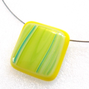 Sárga-zöld csíkos nyaklánc, ajándék névnapra, születésnapra. - ékszer - ékszerszett - Meska.hu