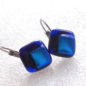 NEMESACÉL! Kék a kékben dichroic  fülbevaló, ajándék névnapra, születésnapra. - ékszer - fülbevaló - lógó fülbevaló - Meska.hu
