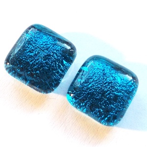 NEMESACÉL! Sea blue fülbevaló, ajándék névnapra, születésnapra. - ékszer - fülbevaló - pötty fülbevaló - Meska.hu