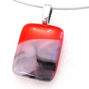 Fekete-fehér piros mintás nyaklánc, névnapra születésnapra. - Meska.hu