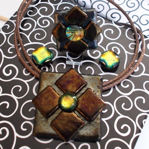 Virágzó csokoládé ékszerszett díszdobozban, ajándék névnapra születésnapra. - ékszer - nyaklánc - medál - Meska.hu