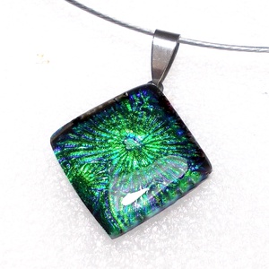 Smaragd csillagok, dichroic nyaklánc. - ékszer - nyaklánc - medálos nyaklánc - Meska.hu