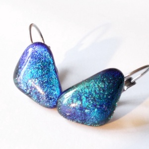 NEMESACÉL!  Szabálytalan dichroic   fülbevaló  ajándék nőknek, lányoknak, ballagásra, névnapra, születésnapra. - ékszer - fülbevaló - lógó fülbevaló - Meska.hu