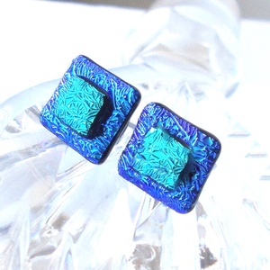 Univerzum dichroic  fülbevaló, ajándék névnapra, születésnapra. - Meska.hu