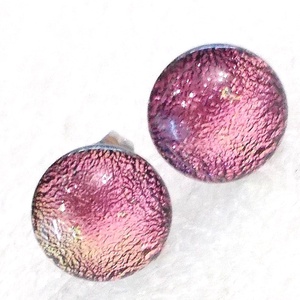 Százszorszép dichroic  fülbevaló, ajándék névnapra, születésnapra., Ékszer, Fülbevaló, Pötty fülbevaló, Ékszerkészítés, Üvegművészet, MESKA