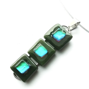  NEMESACÉL!  Zöldben kék kockák dichroic nyaklánc. - Meska.hu
