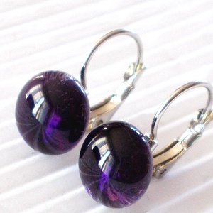 Nemesacél! Ametiszt lila üveg fülbevaló, ajándék nőknek névnapra, születésnapra.  - ékszer - fülbevaló - lógó fülbevaló - Meska.hu