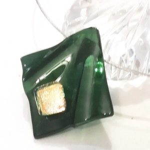 Aranyló smaragd trendi nyaklánc, ajándék névnapra, születésnapra. - Meska.hu