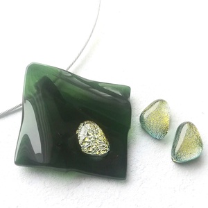 Aranyló smaragd trendi nyaklánc, ajándék névnapra, születésnapra. - ékszer - ékszerszett - Meska.hu