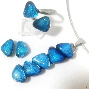 AKCIÓ! NEMESACÉL!  Ezüstkék kavicsok dichroic ékszerszett. - Meska.hu