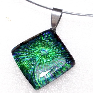 Smaragd csillagok, dichroic nyaklánc., Ékszer, Nyaklánc, Medálos nyaklánc, Ékszerkészítés, Üvegművészet, MESKA