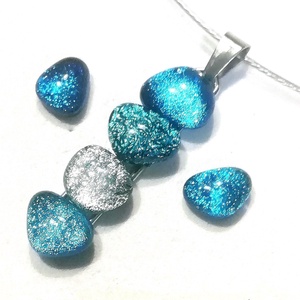 AKCIÓ! NEMESACÉL!  Kék-türkiz kavicsok dichroic ékszerszett. - Meska.hu