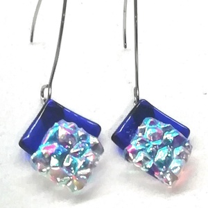 ORVOSI FÉM !  Kék - szivárvány kockák trendi  fülbevaló  , ajándék  névnapra, születésnapra. - Meska.hu