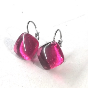 NEMESACÉL! Fukszia kapcsos fülbevaló , ajándék nőknek névnapra, születésnapra.  - ékszer - fülbevaló - lógó fülbevaló - Meska.hu