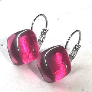 NEMESACÉL! Fukszia kapcsos fülbevaló , ajándék nőknek névnapra, születésnapra. , Ékszer, Fülbevaló, Lógó fülbevaló, Ékszerkészítés, Üvegművészet, MESKA