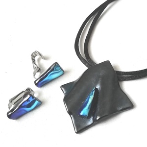 NEMESACÉL!  Kék-metál fények nyaklánc és klipszes fülbevaló, ajándék névnapra születésnapra. - ékszer - ékszerszett - Meska.hu