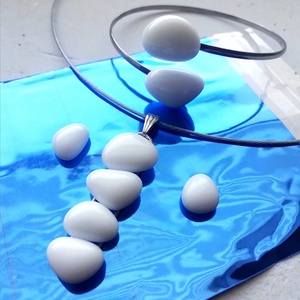 AKCIÓ! NEMESACÉL!  Fehér kavicsok üvegékszer szett. - ékszer - ékszerszett - Meska.hu