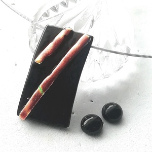 Vörös - fekete ékszerszett, ajándék névnapra, születésnapra. - ékszer - nyaklánc - medálos nyaklánc - Meska.hu