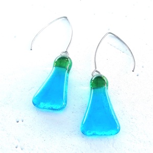 ORVOSI FÉM! Kék harangvirág fülbevaló, ajándék nőknek névnapra, születésnapra.  - ékszer - fülbevaló - lógó fülbevaló - Meska.hu