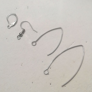 ORVOSI FÉM !  Magnólia trendi  fülbevaló  , ajándék  névnapra, születésnapra. - ékszer - fülbevaló - lógó fülbevaló - Meska.hu