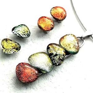  NEMESACÉL!  Vörös-arany dichroic kavicsok, szabálytalan ékszerszett. - Meska.hu