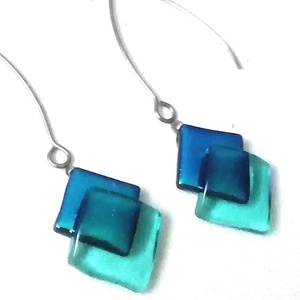 ORVOSI FÉM !  Kék-türkiz kockák trendi  fülbevaló  , ajándék  névnapra, születésnapra., Ékszer, Fülbevaló, Lógó fülbevaló, Ékszerkészítés, Üvegművészet, MESKA