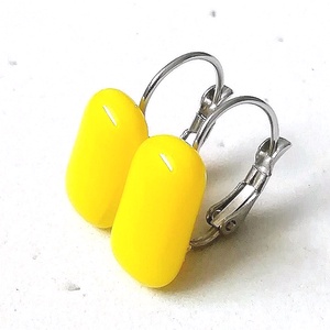 ORVOSI ACÉL!  Sárga kapszula formájú trendi üveg fülbevaló., Ékszer, Fülbevaló, Lógó fülbevaló, Ékszerkészítés, Üvegművészet, MESKA