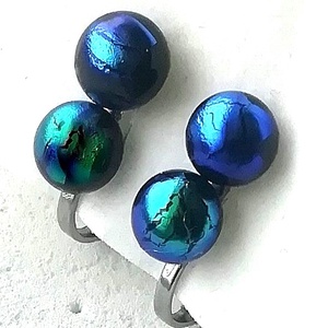ORVOSI ACÉL KLIPSZ.  Kék-zöld dichroic gyöngyök, trendi klipszes fülbevaló. - Meska.hu