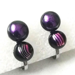 ORVOSI ACÉL KLIPSZ.  Lila-pink dichroic gyöngyök, trendi klipszes fülbevaló. - ékszer - fülbevaló - klipsz - Meska.hu