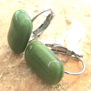 ORVOSI ACÉL! Moha szinű kapszula formájú trendi üveg fülbevaló. - ékszer - fülbevaló - lógó fülbevaló - Meska.hu