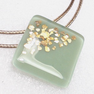 Aranyló pisztácia nyaklánc., Ékszer, Ékszerszett, Ékszerkészítés, Üvegművészet, MESKA