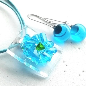 Kék virágos ékszerszett, ajándék  lányoknak szalagavatóra, névnapra, születésnapra. - ékszer - ékszerszett - Meska.hu