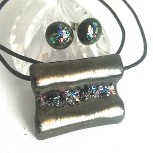 Bronzos szivárvány dichroic nyaklanc és fülbevaló, ajándék névnapra, születésnapra. - Meska.hu