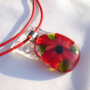 Piros virágos  üvegékszer , ajándék nőknek névnapra, születésnapra. - ékszer - nyaklánc - medálos nyaklánc - Meska.hu