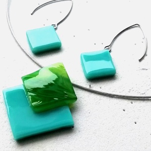 NEMESACÉL!  Kék-zöld ékszerszett, ajándék nőknek, lányoknak névnapra, születésnapra., Ékszer, Ékszerszett, Ékszerkészítés, Üvegművészet, Kék-zöld színű ékszerüvegekből olvasztottam, két kocka elcsúsztatásával egy dekoratív új formát alk..., MESKA