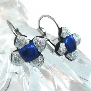 ORVOSI FÉM! ! Csillagvirág kapcsos fülbevaló, ajándék névnapra, születésnapra. - ékszer - fülbevaló - pötty fülbevaló - Meska.hu