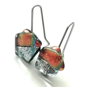 NEMESACÉL!  Ezüstös naplemente dichroic fülbevaló, ajándék névnapra, születésnapra. - ékszer - ékszerszett - Meska.hu