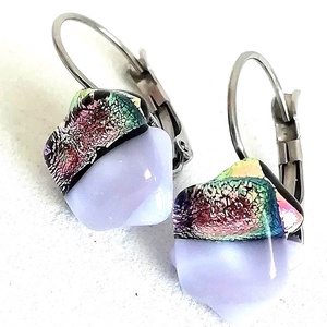 NEMESACÉL!  Lilaakác dichroic fülbevaló, ajándék névnapra, születésnapra. - Meska.hu