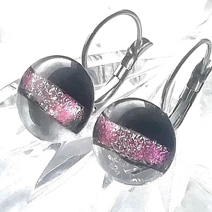 Fekete-rózsaszín szalagos  kapcsos fülbevaló, ajándék nőknek névnapra, születésnapra.  - ékszer - fülbevaló - lógós kerek fülbevaló - Meska.hu