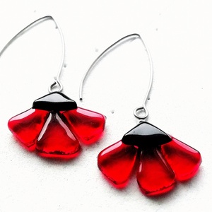 ORVOSI FÉM!  Pipacsok fülbevaló. - ékszer - fülbevaló - lógó fülbevaló - Meska.hu