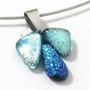  NEMESACÉL!   Ezüstkék cseppecske dichroic nyaklánc., Ékszer, Nyaklánc, Medálos nyaklánc, Ékszerkészítés, Üvegművészet, MESKA
