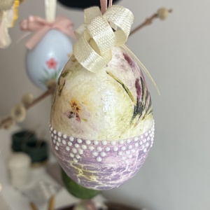 Lila tulipános húsvéti tojás - ünnepi díszek, dekorációk - húsvéti díszek és dekorációk - húsvéti tojás, hímestojás - Meska.hu