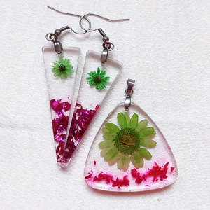 Magenta Zöld Műgyanta Ékszerszett Valódi virágokkal és pink füstfóliával, Ékszer, Ékszerszett, Ékszerkészítés, MESKA