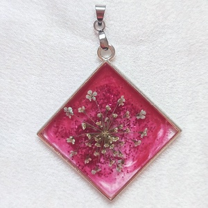 Bájos Rózsaálom Ékszerszett - Gyanta medál és fülbevaló préselt virágokkal - ékszer - ékszerszett - Meska.hu