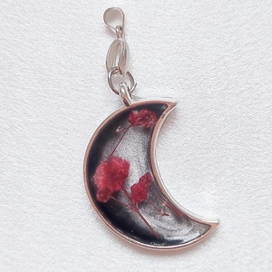 Titokzatos Éjfél Hold - Fekete-vörös gyanta ékszerszett, hold alakú - ékszer - ékszerszett - Meska.hu